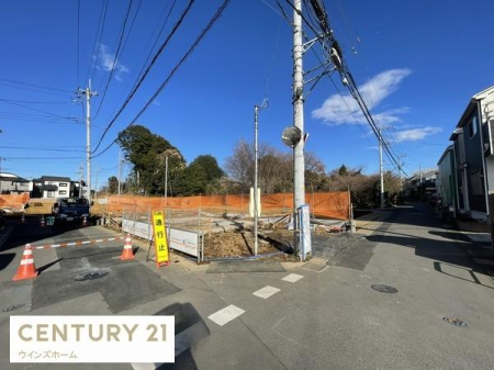 �O�ʓ��H�܂ތ��n�ʐ^ �O�ʓ��H�͐�������4.5���I��ʗʂ̏��Ȃ��ՐÂȏZ��X�ł��B