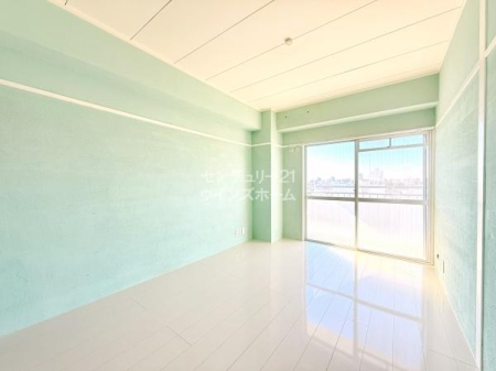 �m�� ���炵���p�X�e���J���[�̃N���X���f�G��6���̗m���B�o���R�j�[�ɖʂ��Ă���̂Ŗ��邢�z�����������݁A�S�n�悢�����ʂ蔲���܂��I