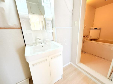 ���ʑ�E���ʏ� �傫���Đ[�����ʃ{�E���ƈ����o����n���h�V�����[����������g������̗ǂ��V�����v�[�h���b�T�[�B�L���r�l�b�g�̂ق��ɍ��E�ɍ��v3�̎��[�X�y�[�X���t���Ă��܂��I