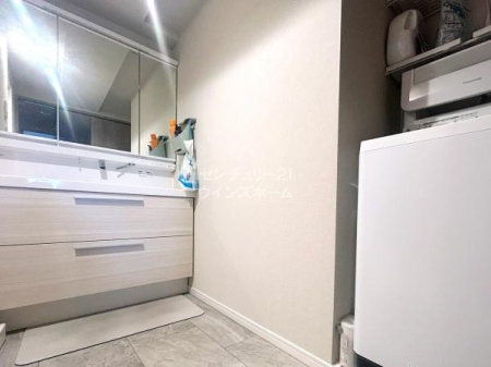 ���ʑ�E���ʏ� �����ڂ̔����������ł͂Ȃ��@�\�����ǋ������A�g������̗ǂ����C�h�^�C�v��3�ʋ��^�V�����v�[�h���b�T�[�B���̊p�x���ς�����̂Ńw�A�X�^�C���⃁�C�N�ɂ��������Ɋ������ł��ˁI