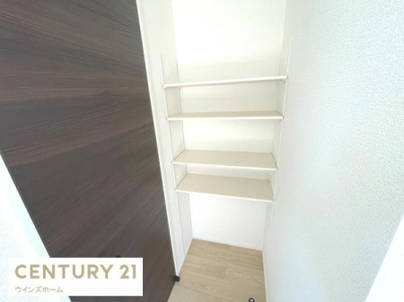 ���[ �N���[�[�b�g���ɉ��I�����p�ӁB