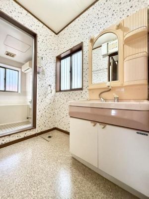 ���ʑ�E���ʏ� �L�X�Ƃ������������ӂ����ʎ��I���t���̐��ʉ��ϑ�Ŏ��[�͂����ɍ����A�����̎x�x�����K�ɂȂ�܂��B
