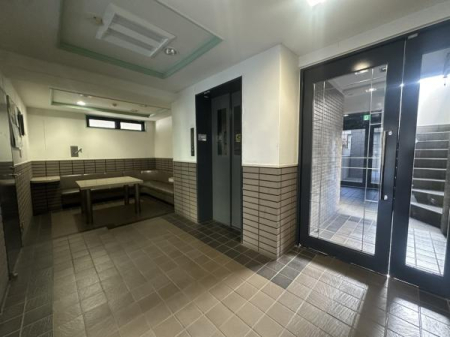 �G���g�����X -