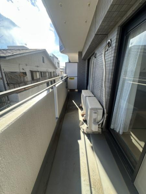 �o���R�j�[ -