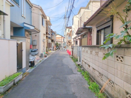 �O�ʓ��H�܂ތ��n�ʐ^ -