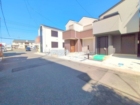 �O�ʓ��H�܂ތ��n�ʐ^ -