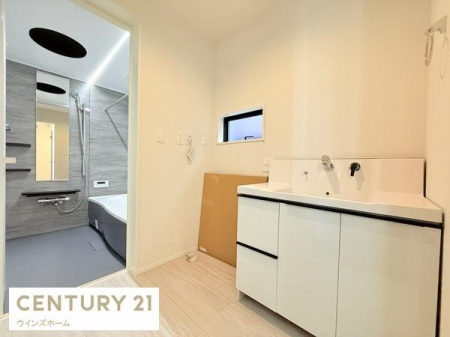 ���ʑ�E���ʏ� ���ʎ��͂�Ƃ肠��L���Ŗ����̏��������K�ł��B���ʑ���[�ɂ́A������p�i��X�L���P�A�p�i�Ȃǂ���������[�ł���悤�X�y�[�X���[�����Ă��܂��I