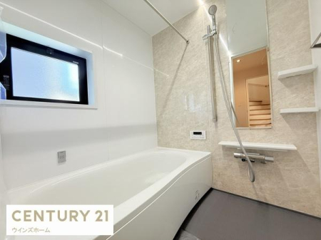 ���� �������Ƃ����L���̂����C�X�y�[�X!�S�Ɛg�̂����t���b�V������������̋�Ԃł�����o�X���[���I
���������@�t���ł��B