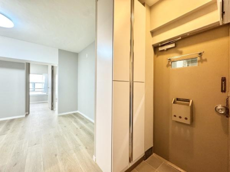 ���� ���ւɂ̓g�[���^�C�v�̃V���[�Y�{�b�N�X���ݒu����A���ւ��X�b�L���ƕۂĂ܂��I