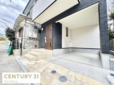 ���ԏ� �r���g�C���Ԍɂ��L��܂��B��؂Ȃ��Ԃ��J��������܂��B