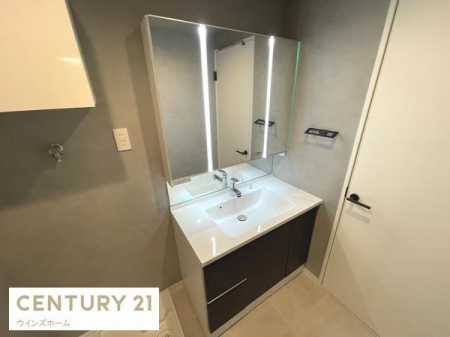 ���ʑ�E���ʏ� �L�X�T�C�Y�̐��ʉ��ϑ�B���l���ނ≻�ϕi�ȂǍׁX�������̂����[�ł�����[������̂ŁA�X�b�L���Ƃ������ʎ���ɂȂ�܂�!
