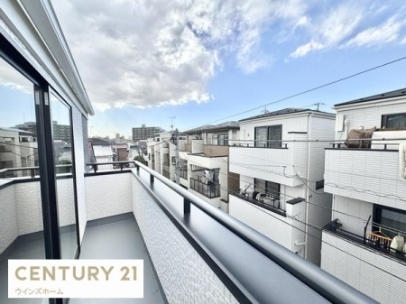 �o���R�j�[ �z������ǍD�ȃo���R�j�[��3�J�������B���󕨂������Ղ花���āA���������K�ł��B