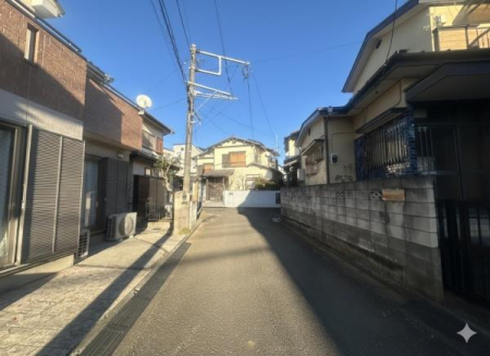 �O�ʓ��H�܂ތ��n�ʐ^ ��ʗʂ̏��Ȃ��ՐÂȏZ��X�I