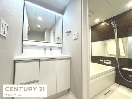 ���ʑ�E���ʏ� �V�K�����ς̐��ʉ��ϑ�ɂ́A������p�i��X�L���P�A�p�i�Ȃǂ���������[�ł���悤�X�y�[�X���[�����Ă��܂��I