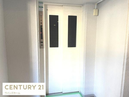 ���̑����p�� �G���x�[�^�[�t���ŏ�艺������N���N�I�X�L�b�v���G���x�[�^�[��~�K�ł��B