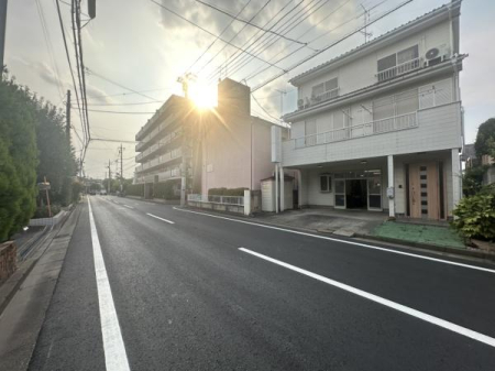 �O�ʓ��H�܂ތ��n�ʐ^ ���ӊ��ǍD�ł��I