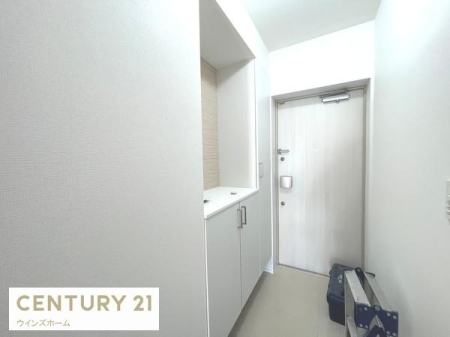 ���� ���[�t���̌��ւ́A�Ƒ��̌C��ו����X�b�L�����ځB���q�����D��ۂȍL���Ɩ��邳�ł��B