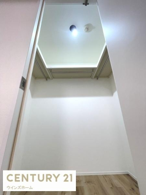 ���[ �E�H�[�N�C���N���[�[�b�g���ݒu����Ă��܂��I�G�߂��̂������Ղ���[�ł��A���������X�b�L���Еt���܂��I