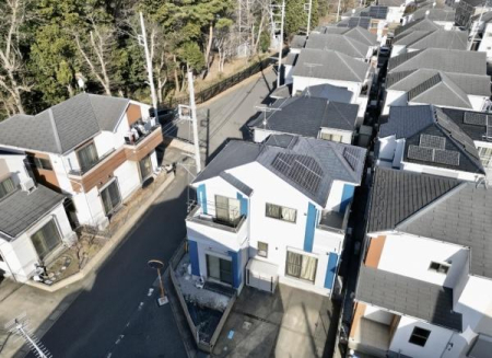 �q��ʐ^ �`�h���[���B�e�i2026.1)�`
���ӂɌ����E�����{�݂������A���X�̕�炵�����K�ȗ��n�ł��B
