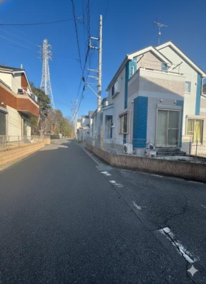 �O�ʓ��H�܂ތ��n�ʐ^ �J��������p�n���n��4LDK�I�Ƒ����̂т̂ѕ�点��Z���ł��B