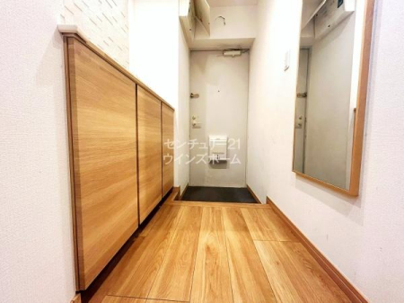 ���� �Ƃ̑���ۂ����߂�G���g�����X�͂����L���C�ɂ��Ă����������́B�����Ō��ւɂ̓V���[�Y�{�b�N�X���������Ă��܂��I�J�E���^�[�����ɂ��Ԃ⏬���������Ă������ł��ˁB