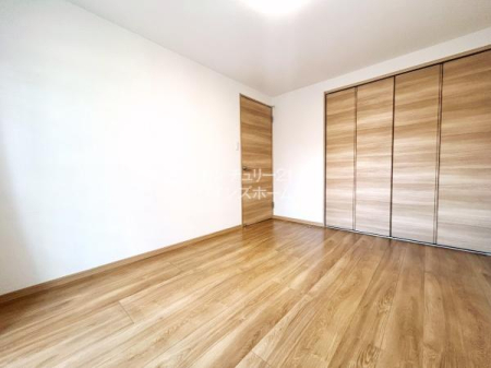 �m�� �S�m���Ɏ��[�����������喞���v�����I�ו�����������Еt���ċ��Z�X�y�[�X���ő���m�ۂł���̂ŁA�������Ƃ��낰����K�ȃv���C�x�[�g��Ԃł��B