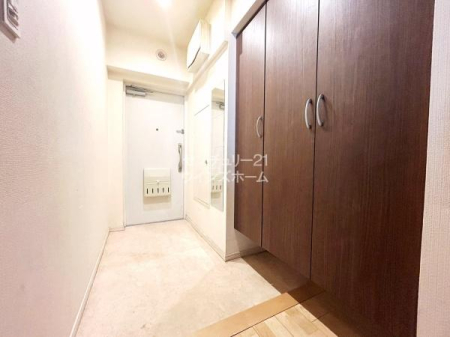 ���� �Ƃ̑���ۂ����߂�G���g�����X�͂����L���C�ɂ��Ă����������́B�����Ō��ւɂ͂��Ƒ��̌C�ނȂǁA���ւ܂�����������Ɛ����ł�����[�X�y�[�X���m�ۂ��Ă��܂��I