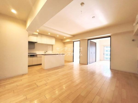 ���r���O ���r���O�ɂ͗m�����אځB���q�l�������������͕������L���āA�傫�ȗV����u����̂ł̂т̂тƗV�΂��Ă������܂��I����������Ԏd�؂�����ċ����ɂ���ȂǁA���Ƒ��̕ω��ɍ��킹�ĊԎ��̕ύX���\�ł��I