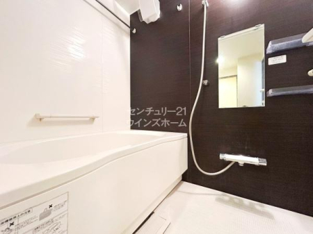 ���� ����̔�������o�X���[���͒ǂ������@�\���ڂŁA�Ō�ɓ�����ɂ����K�ȃo�X�^�C�������񋟂��܂��B����ɒg�[�����@�t���Ȃ̂ŉJ�̓���ԕ��̎����͈ߗފ������Ƃ��Ă��劈��ł��I