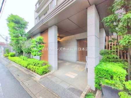 �G���g�����X -