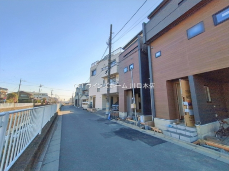 �O�ʓ��H�܂ތ��n�ʐ^ -