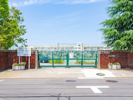 ���ӊ� �y���w�Z�z����s���œ����w�Z�F240�u