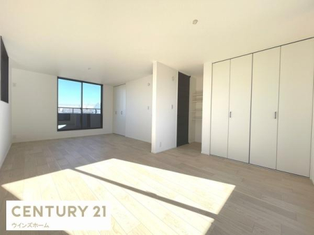 �m�� 13.7���̂������͎d�؂������2�����ɕύX�I�o���R�j�[���獷�����ޗz�������Ղ�̂������B�q�������ɂ��҂�����B��e�ʂ̃N���[�[�b�g2�J�������ł��B