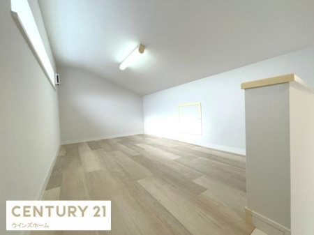 ���̑����� 2�K��Q���ɂ͗e�ʂ����Ղ�̃��t�g�I������ǍD�ŁA���������X�b�L���Еt���܂��I