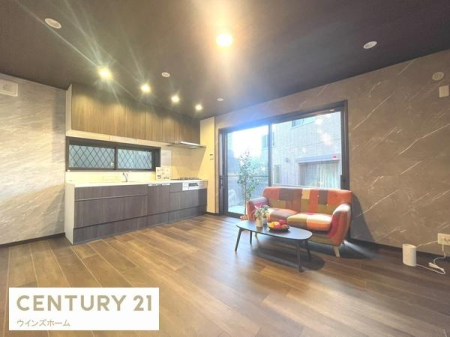 ���r���O ���邭�J���I�ȃ��r���O�����́B���R���ɕ�܂��S�n�悢��ԂŁA���X�̕�炵�����L���ɂȂ�܂��B