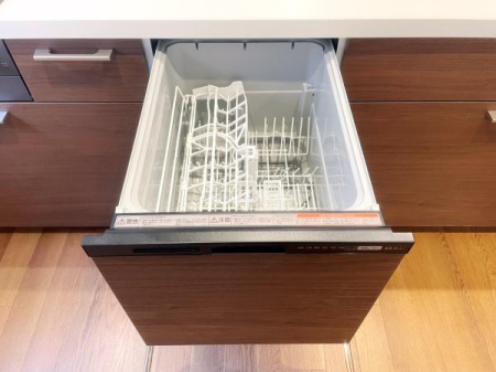 �L�b�`�� �L�b�`���ɂ̓r���g�C���H��@���������܂����I��􂢂ɔ�א��̎g�p�ʂ����Ȃ��čς݁A�������ŏ��ی��ʂ�����A��������X�b�L���I��Еt���̎�Ԃ��Ȃ���̂ŁA�H��͂�����肵�Ă��������ˁB