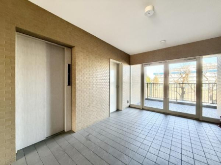 ���̑����p�� �G���x�[�^�[�t���ŏ�艺������N���N�I