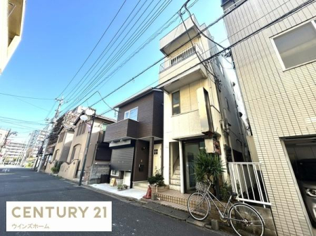 �O�ʓ��H�܂ތ��n�ʐ^ �O�ʓ��H�͖k��6���B�Ԓʂ�̏��Ȃ��Z��n�B