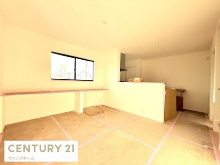 ���r���O �֗��ȃJ�E���^�[�t���ł��q���܂̃��r���O�w�K�ɂ��҂�����B�_�C�j���O�X�y�[�X���L�X�I�Ƒ��Ƃ̂Ȃ�������������Ԃł��B�i�H�����j