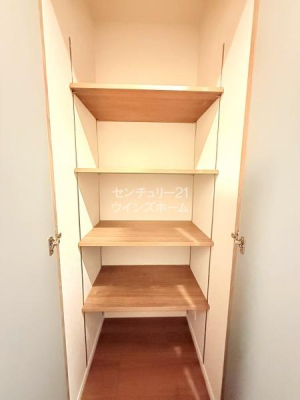 ���[ �L���ɂ����[��݂��܂����I�|���p���l�ڂɕt�������Ȃ����̂ȂǁA�l�X�Ȃ��̂����[�ł���t���[�X�y�[�X�ł��B