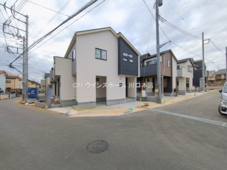 �O�ʓ��H�܂ތ��n�ʐ^ -