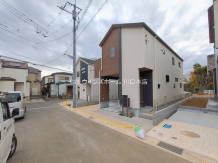 �O�ʓ��H�܂ތ��n�ʐ^ -