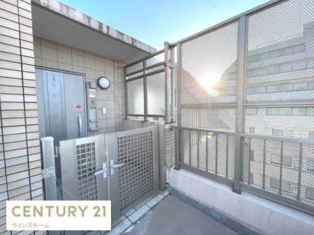 ���� ���֎���͍L�X�Ƃ����X�y�[�X�ł��I�ˌ����o�ł��Z�܂�����������|�[�`�t���I
