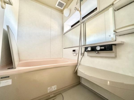 ���� �������Ƃ����L���̂����C�X�y�[�X!�S�Ɛg�̂����t���b�V������������̋�Ԃł�����o�X���[���I