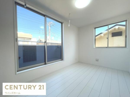 �m�� ���炩�ȓ��������S�n�悭�������ނ������B
�Q����q�ǂ������ɂ��҂�����̋�Ԃł��B�N���[�[�b�g�t���I