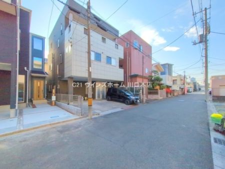 �O�ʓ��H�܂ތ��n�ʐ^ �O�ʓ��H�͖k��6���B�Ԓʂ�̏��Ȃ��Z��n�B