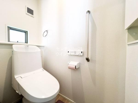 �g�C�� �g�C���͉������@�\���ڂȂ̂Ń{�^����ŐS�n�ǂ������ł̑f������򂪉\�ł��B�\���̃g�C���b�g�y�[�p�[��|���p��܂�u���Ă�������[���݂��܂����I