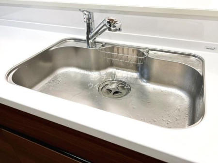 �L�b�`�� �L�b�`�������͈��S�ł���������������y�ɗ��p�ł���򐅊������I���ł��L���C�Ȃ����𗘗p�ł���̂ł��т������������������ł��B�V�����[�����Ȃ̂ŃV���N�̉�����T�T���Ɛ􂢗����܂��I