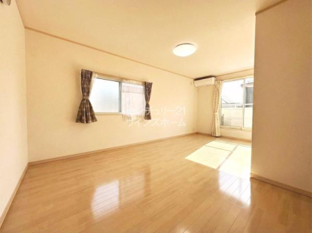 �m�� �����𔒁~���ł܂Ƃ߂��Z�ݎ�̊������f����V���v�����_���ȗm���B�e�������Ɏ��[�����������喞���v�����ł��I�ו�����������Еt���ċ��Z�X�y�[�X���ő���m�ۂł�����K�ȃv���C�x�[�g��ԂƂȂ��Ă��܂��B