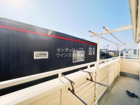 �o���R�j�[ ���ꂽ���ɂ͐��󕨂��J���b�Ɗ�������悤�ȓ�������̗ǂ������Ƀo���R�j�[���ݒu����Ă��܂��B���z�c���ӂ��ӂ��Ɏd�オ�肻���ł��I